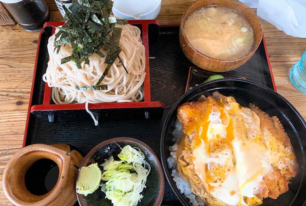 芝源 札幌を代表するデカ盛りそば屋 F定食 そば カツ丼 がおすすめ 北海道の魅力発信ブログ